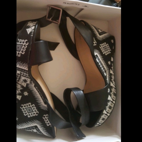 Nine West Wedges - Picture 2 of 2